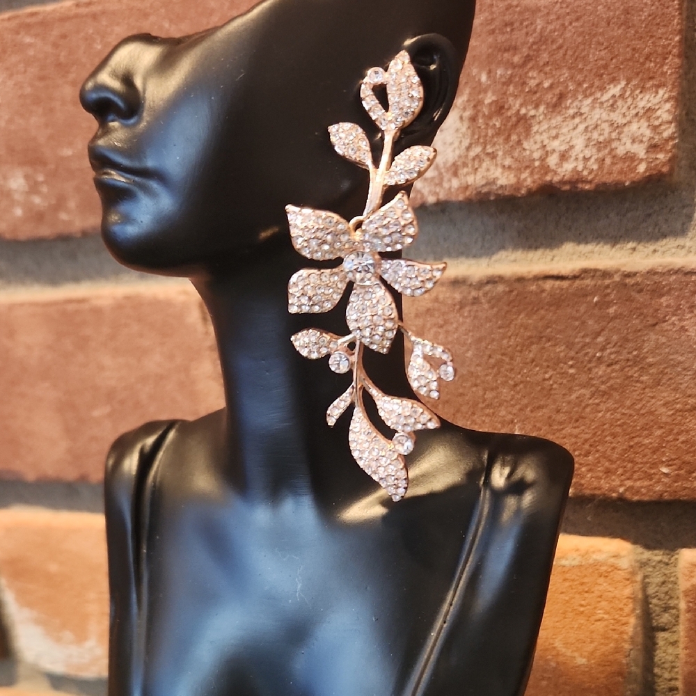Elegant Gold Leaf Crystal Earrings